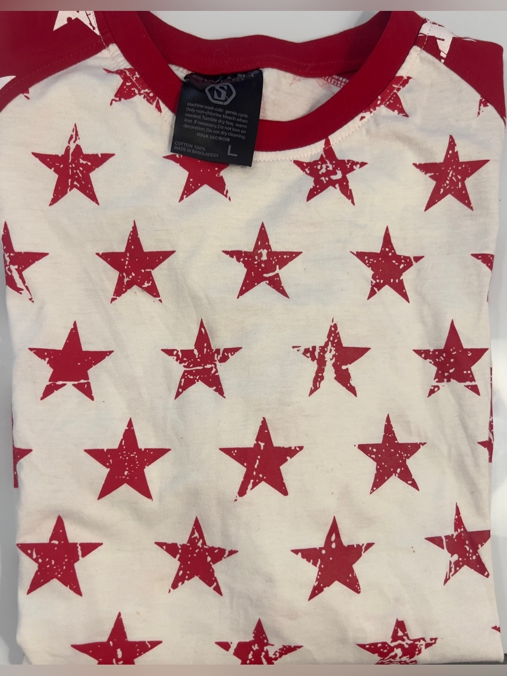 Switch brand red star Tshirt Large